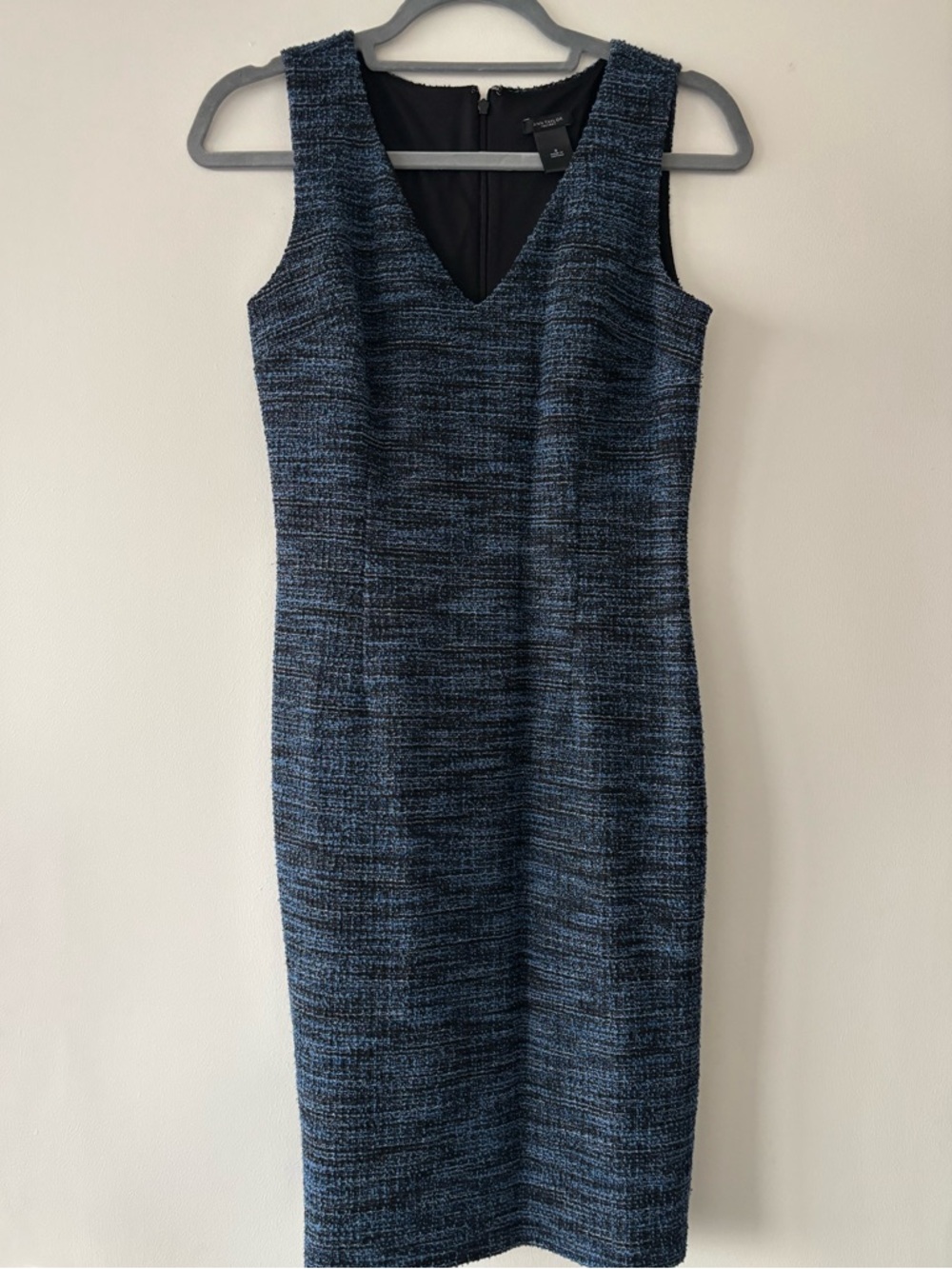💙🖤Ann Taylor Navy Tweed V-Neck Midi Sheath Dress